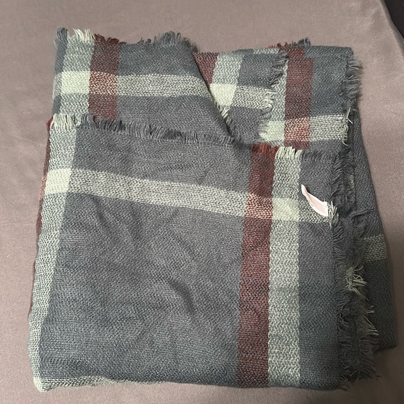 Lauren Conrad Blanket Scarf - Picture 1 of 1